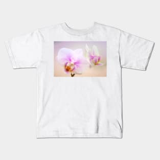 Phalaenopsis 'Sweetheart' orchid flowers (C022/6745) Kids T-Shirt